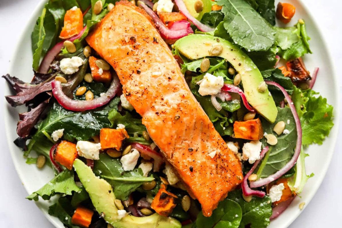 Grilled salmon salad