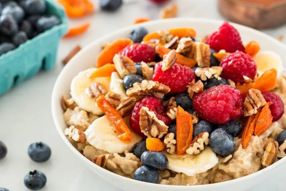 Oatmeal with berries